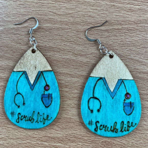 Wood Burned Earrings - Picture 2 of 6